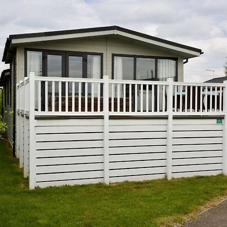 Lovely 3-Bed Cottage In Ely Exterior foto