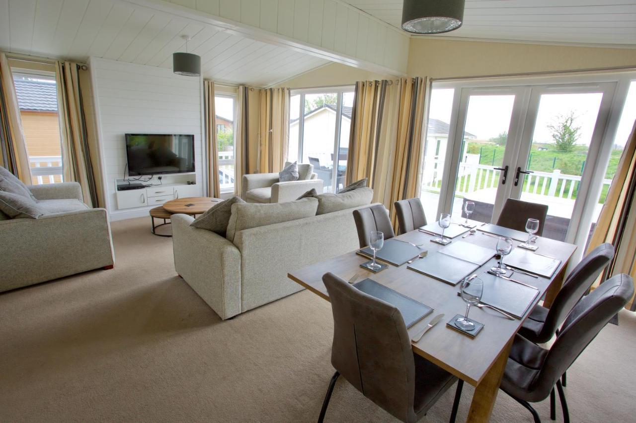 Lovely 3-Bed Cottage In Ely Exterior foto